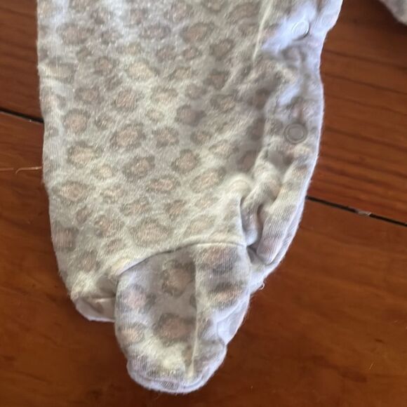 3-6 month Baby Gear pink & white snap footed pajamas w/cheetah print - Picture 6 of 13